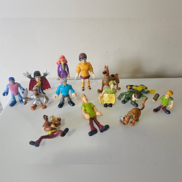 Scooby-Doo Action Figure Set Of 14 - Picture 1 of 7